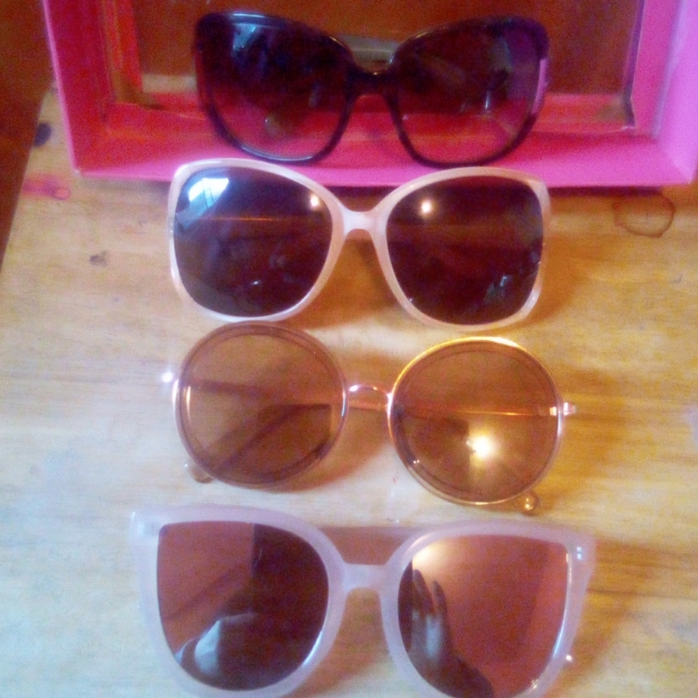 SOLD W/BUNDLE